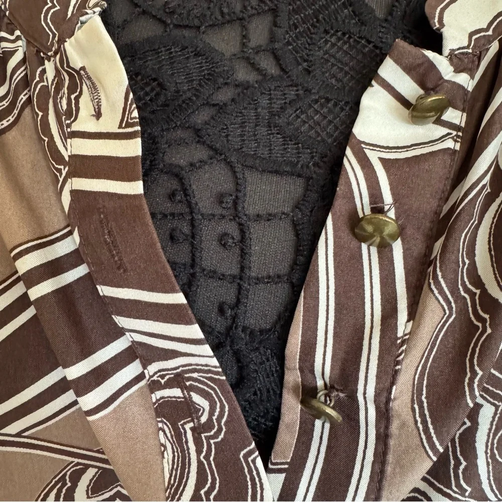 Banana Republic Brown and Off White Paisley Silk Short Sleeve Blouse Top